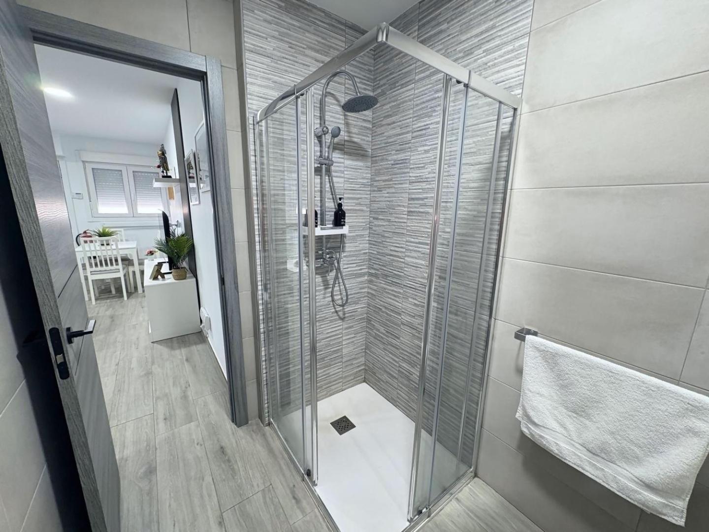 Benahavis Ii Airport Apartment